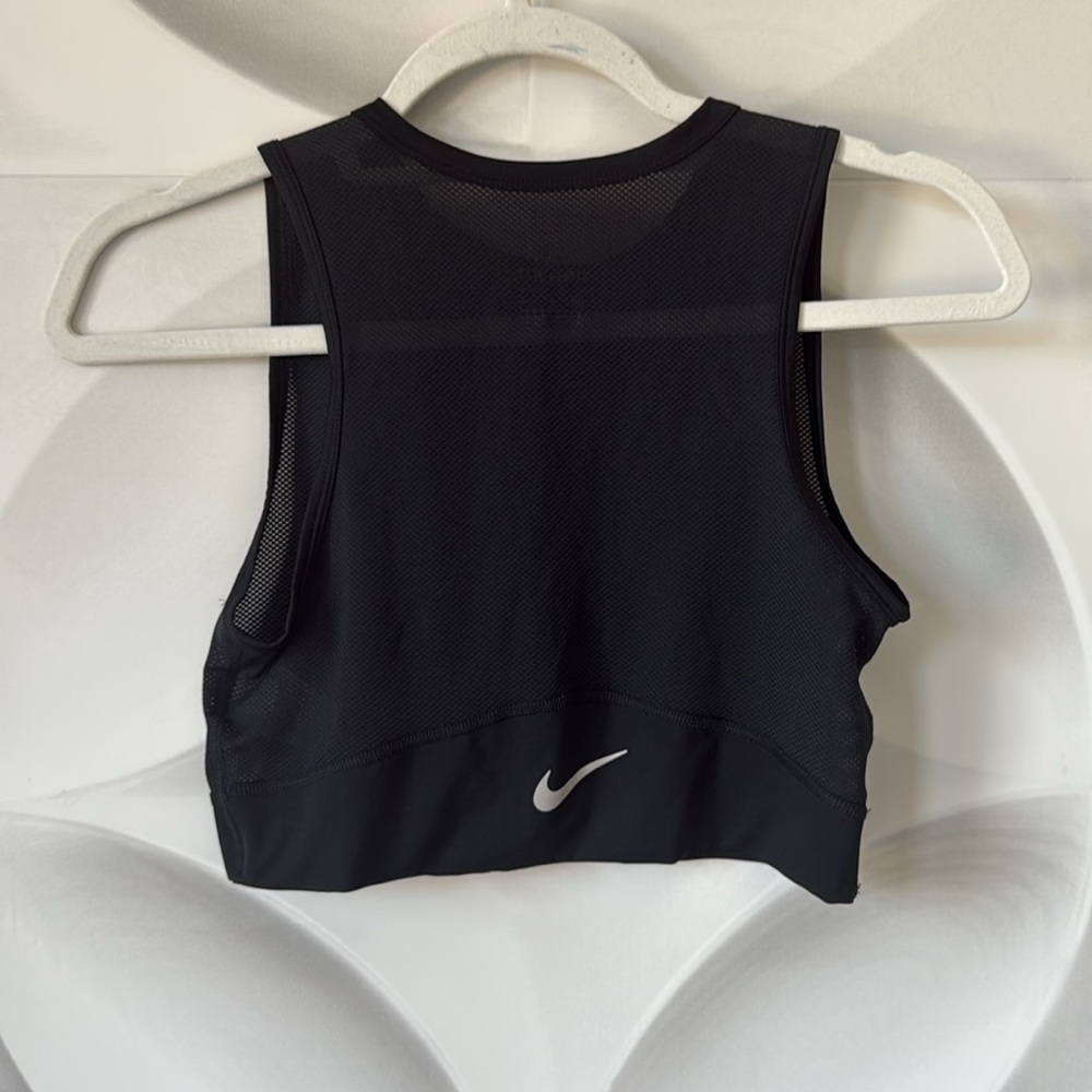 Nike Women's Black Mesh Crop Top! - Picture 3 of 6